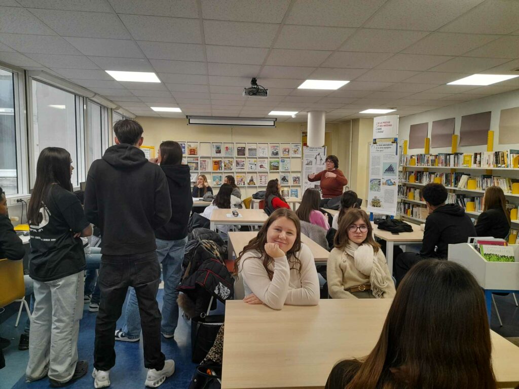 « Dessine-moi le droit » la nouvelle exposition au CDI du lycée