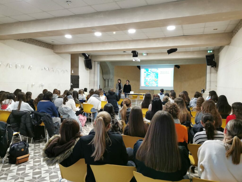 Présentation des métiers de la petite enfance